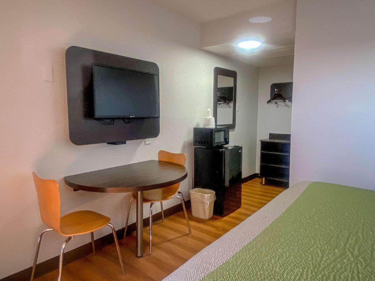 Studio 6 Wichita, Ks - Airport 외부 사진